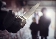 ببینید | تصاویری وحشتناک از حمله وحشیانه نوجوان ۱۳ ساله به یک معلم با ضربات چاقو