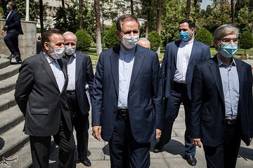 ببینید | حواشی حیاط دولت با حظور وزرا و جهانگیری