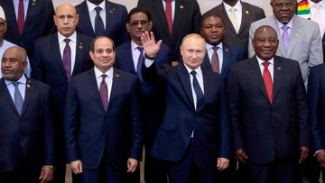 روسیه پای آفریقا را به بازی قدرت می‌کشاند؟