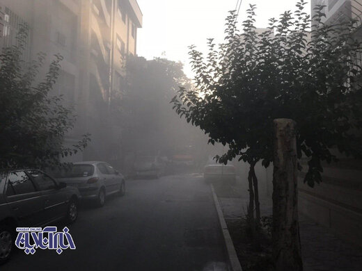 آتش گرفتن خودرو ال 90 درخیابان لارستان تهران