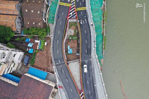 خانه‌ای در وسط اتوبان