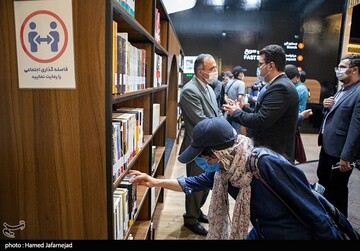 افتتاح اولین کتابخانه عمومی در مترو تهران