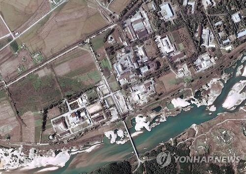 رآکتور هسته‌ای کره شمالی آسیب دید