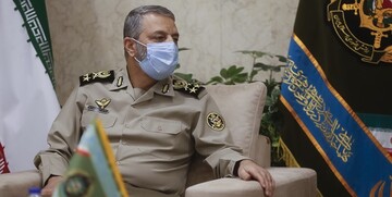وعده فرمانده کل ارتش برای دفاع متقدرانه از آسمان ایران / کاملا آماده و پا در رکاب هستیم