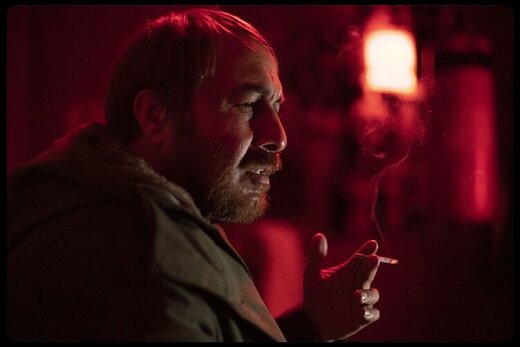 عکس | چهره‌ای متفاوت از رضا عطاران در «روشن»