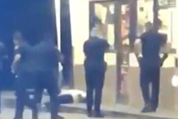 تصاویر  | کشتن مرد سیاهپوست چاقو به دست توسط  پلیس لوئیزیانا به ضرب گلوله