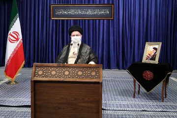 عکسی متفاوت از گفتگوی ویدئو کنفرانسی روحانی با رهبر انقلاب