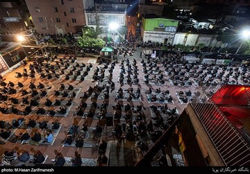 عزاداری شب چهارم محرم در هیئت عشاق الحسین (ع)