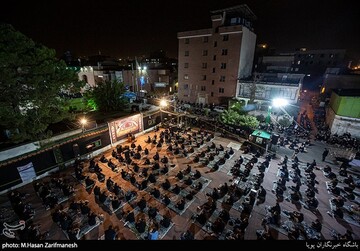 عزاداری شب چهارم محرم در هیئت عشاق الحسین (ع)