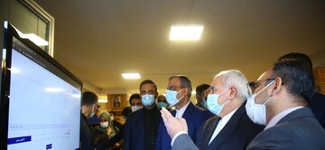 میز خدمت کنسولی با حضور ظریف افتتاح شد