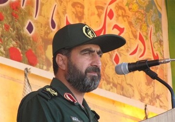  دفاع مقدس با مبنای نهضت حسینی پیش رفت/ شهدای ما از شهدای دشت کربلا الگو گرفتند