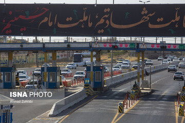تصاویری عجیب از ورودی اتوبان تهران - قم در شروع تعطیلات
