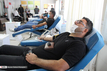 عکس | نذر خون در تاسوعا و عاشورا