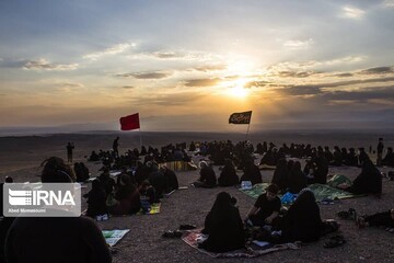‌به یاد صحرای کربلا؛ عزاداری در کویر خوریان