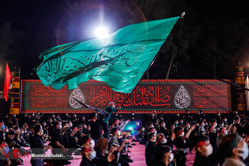عزاداری شام غریبان در هیئت ریحانه الحسین (ع)