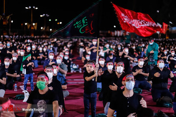 عزاداری شام غریبان در هیئت ریحانه الحسین (ع)