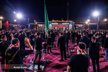 عزاداری شام غریبان در هیئت ریحانه الحسین (ع)