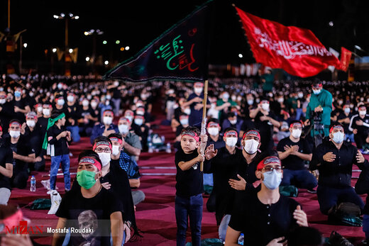 عزاداری شام غریبان در هیئت ریحانه الحسین (ع)