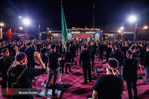 عزاداری شام غریبان در هیئت ریحانه الحسین (ع)