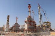 مشاور رییس جمهور از پروژه پالایشگاه شرکت پارس بهین پالایش نفت قشم بازدید کرد