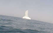 شلیک موشک کروز زیر سطحی از زیردریایی ارتش /نسل جدید موشک نصر را بشناسید