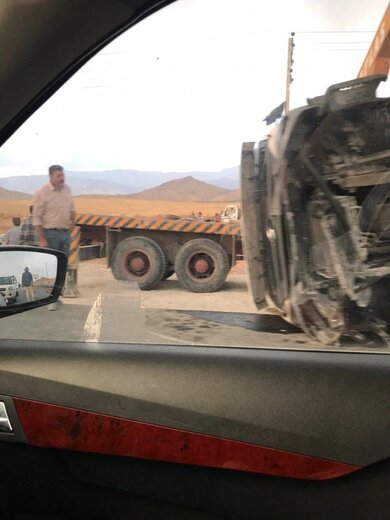 واژگونی تریلی در محور فیروزکوه