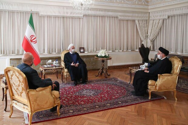 تصویر میزبانی روحانی از قالیباف و رئیسی زیر سایه کرونا 3