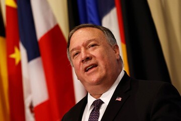 پمپئو: ایران تهدید استراتژیک آمریکا است/اجازه نمی‌دهیم تهران تجهیزات چینی و روسی بخرد