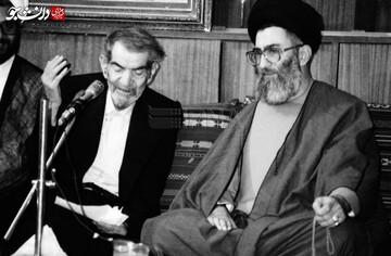 تصاویر دیدار آیت الله سید علی خامنه‌ای، رییس جمهوری، با شهریار در سال ۱۳۶۶؛ به مناسبت روز بزرگداشت شعر و ادب فارسی