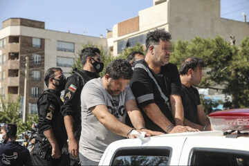 تصاویر | دستگیری اراذل و اوباش محله تهران پارس