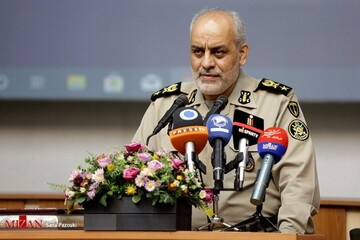 واکنش فرمانده دافوس به چنگ و دندان نشان دادن آمریکا برای ایران