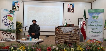 تجلیل از رزمندگان و پیشکسوتان دوران دفاع مقدس / شهدا رفتند تا مبانی اسلام و حقانیت دین بماند