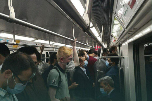 عکس | وضعیت اسف‌بار متروی تهران‌ در روز قرمز کرونایی