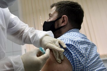 پزشکان انگلیسی: واکسن کرونا از بیماری جلوگیری نمی‌کند، فقط عوارض را تخفیف می‌دهد