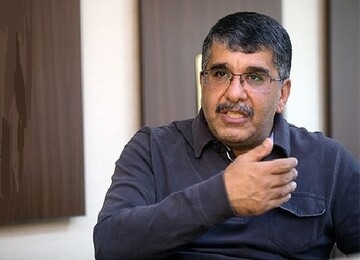 احمد دهقان: بگذارید قلم من، تریبون آدم‌های بی‌تریبون باشد