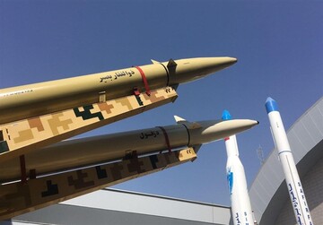 نشانه گیری موشک ایرانی به سمت شناورهای آمریکایی /«ذوالفقار بصیر»؛ برد موشک های بالستیک سپاه را 2 برابر کرد +عکس