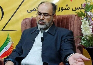 نماینده خرم آباد در مخالفت با رزم حسینی:رای آوردید به فکر لرستان باشید