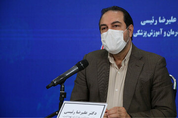 معاون وزیر بهداشت: اجازه نمی‌دهیم به بهانه طب سنتی، کلاهبرداری و خرافه در پزشکی رخنه کند