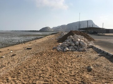 آغاز عملیات اجرای پیاده راه سازی و موج شکن سینما دریا در روستای هلر