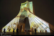 تصاویر | ویدئو مپینگ برج آزادی به مناسبت هفته تهران