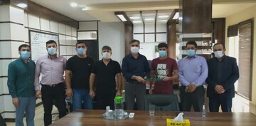 تجلیل از قهرمان جوان ؛ کشتی گیری ۱۹ ساله ، دلاوری دیگر از خطه شهرستان امیدیه(میانکوه)