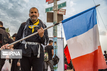 دلدادگان حسینی از سراسر جهان در پیاده روی اربعین