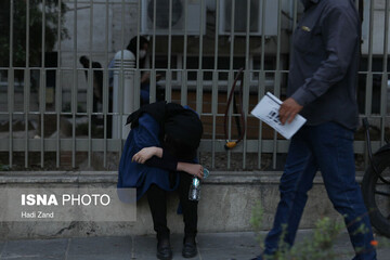 تصاویر | حال و هوای هواداران استاد شجریان مقابل بیمارستان جم پس از شنیدن خبر درگذشت او