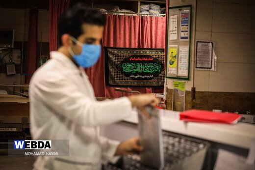 تصاویر تماشایی محمد نسیمی از بخش مراقبت‌های ویژه کرونا: به تو از دور سلام