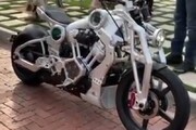 ببینید | طراحی زیبا و خاص موتورسیکلت