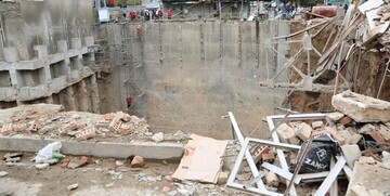 مرگ دو تهرانی در ریزش ساختمانی در نزدیک یک گودال بزرگ