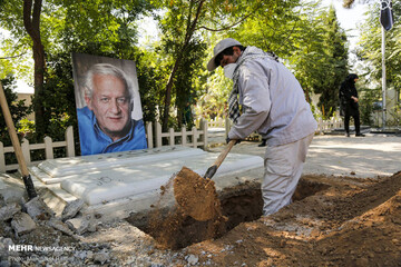 تصاویر | مراسم خاکسپاری مرحوم اکبر عالمی