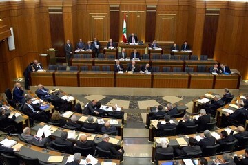 رایزنی‌ها برای تشکیل دولت جدید لبنان به تعویق افتاد