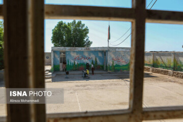 ببینید | فداکاری معلم جوان اهوازی