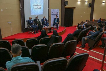 نشست کارشناسی «هم‌ گفت» با حضور فعالان اجتماعی و چند عضو شورای شهر اهواز  برگزار شد